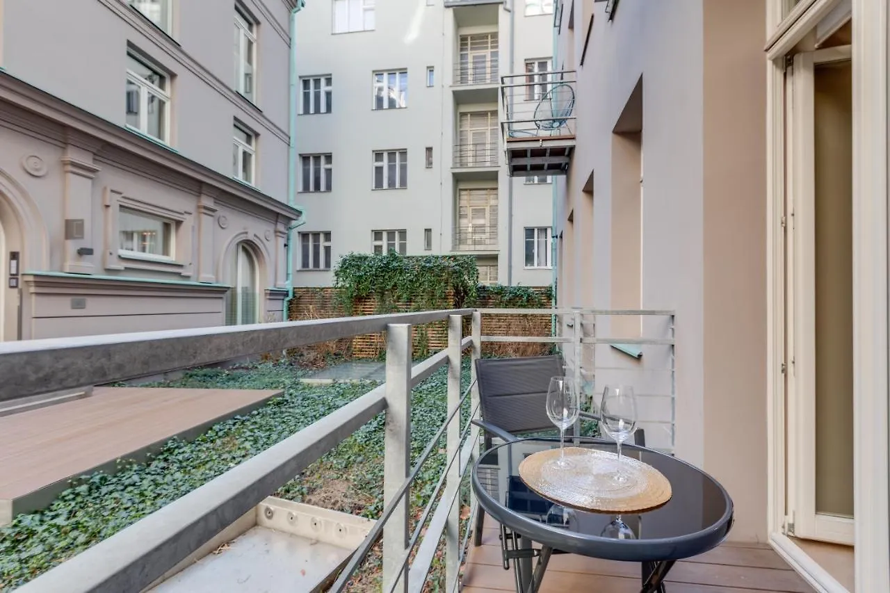 Royal Residence Apartments In The Heart Of Prága